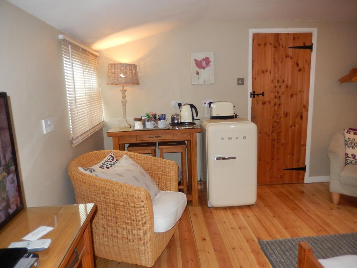 Motts Bed&Breakfast Great Dunmow Exteriör bild