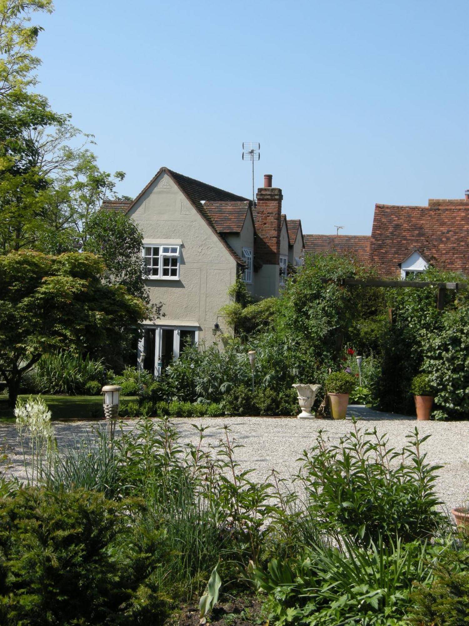 Motts Bed&Breakfast Great Dunmow Exteriör bild
