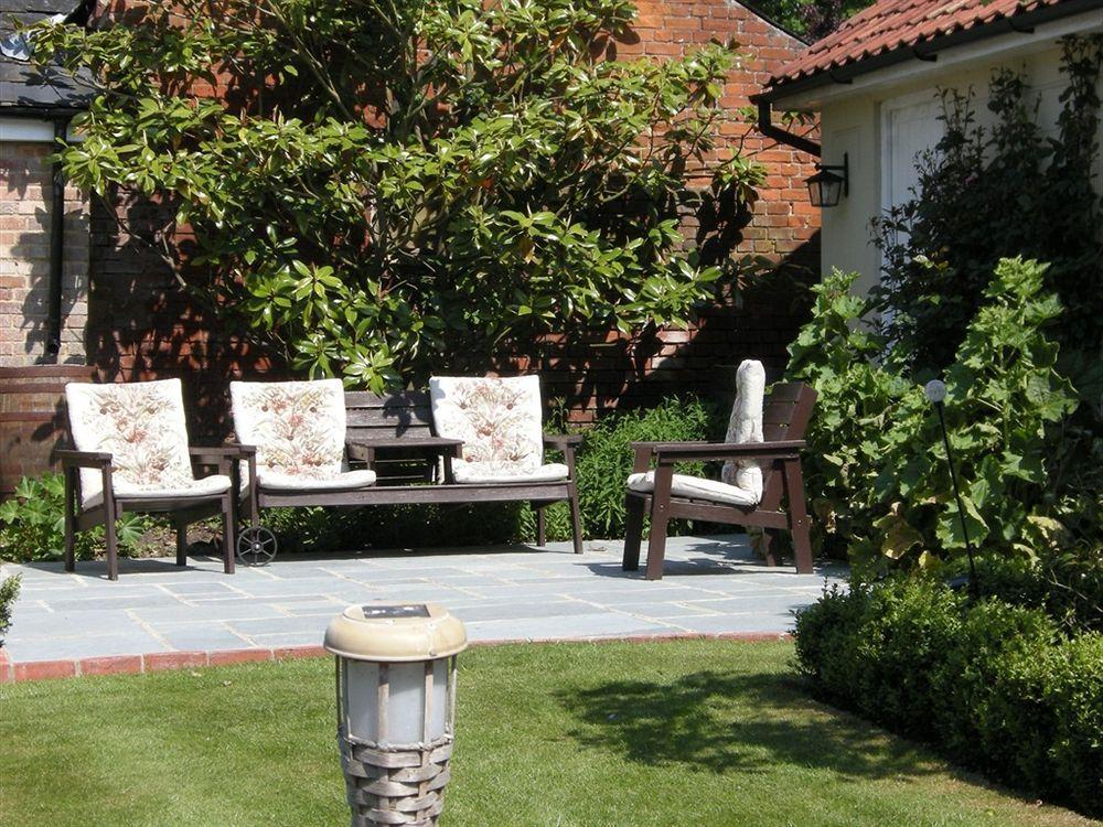 Motts Bed&Breakfast Great Dunmow Exteriör bild